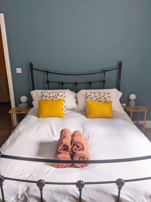 Stylish And Colourful Flat Minutes From The Beach 마게이트 외부 사진